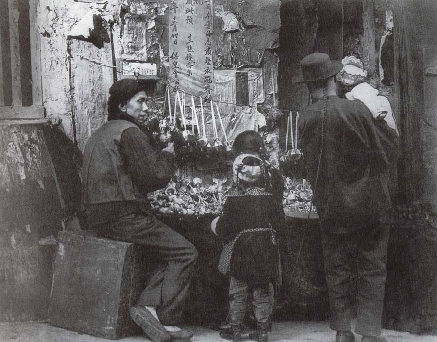 Arnold Genthe Strabenhandler in Chinatown Francisco